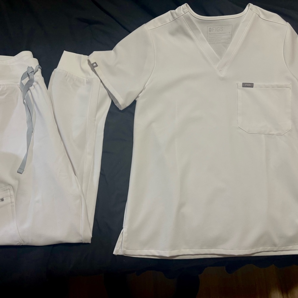 Figs Scrub Set - Picture 2 of 4